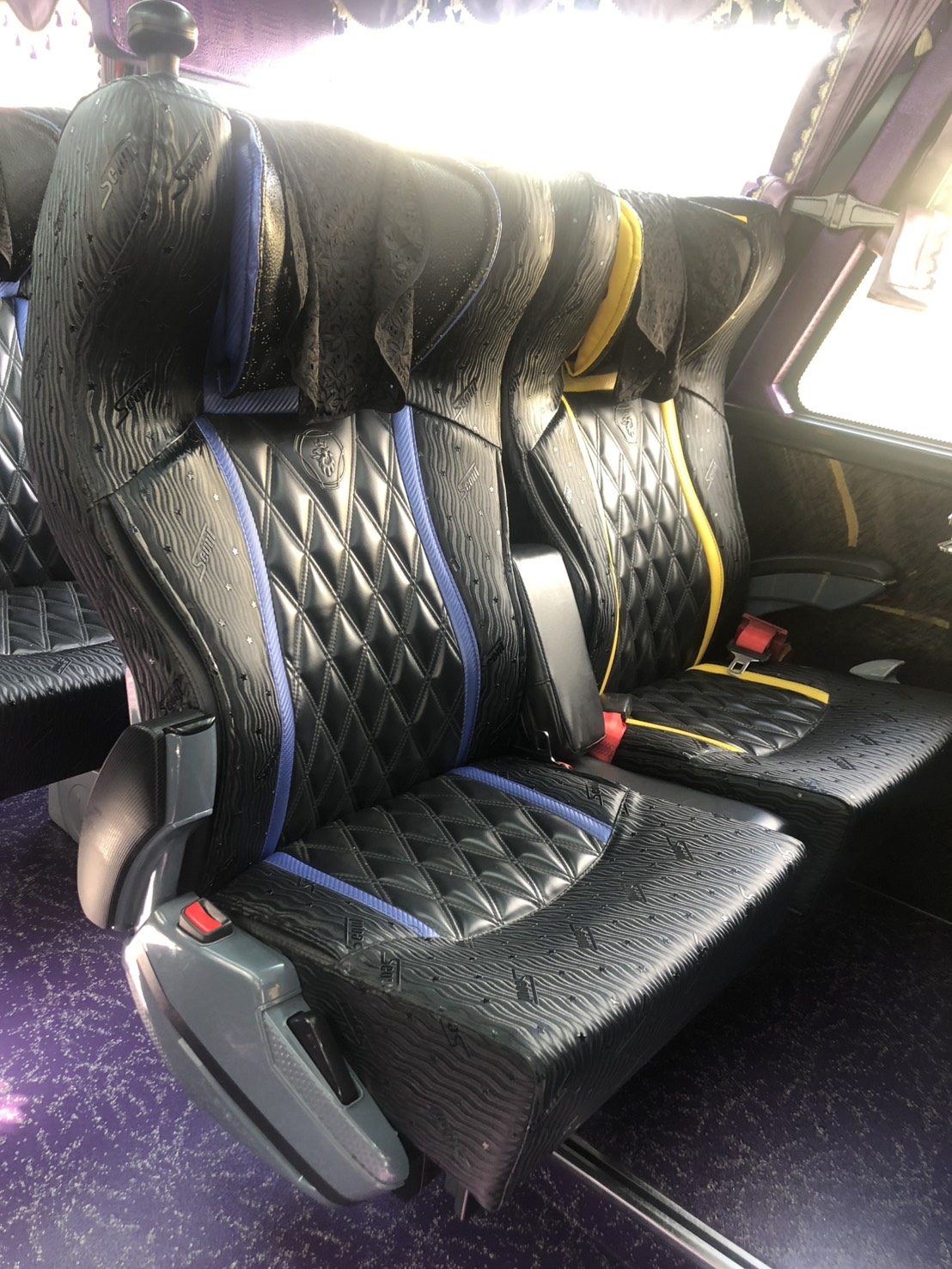 三排椅六輪遊覽車